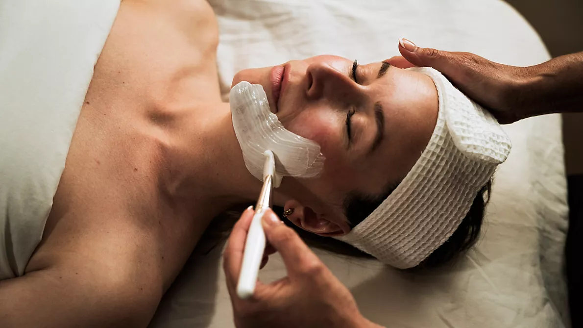 Spa facial treatment